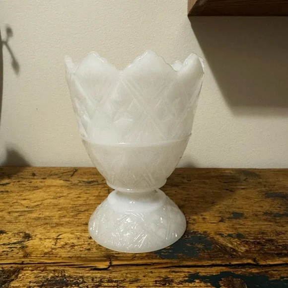 Elegant Milk Glass Pedestal Vase - Picture 7 of 7